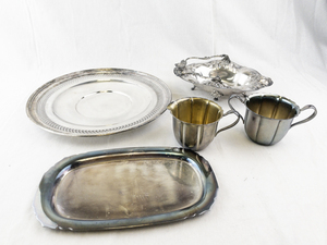 lot 70 image: Various Manufactured Silver Plate Serving Set with Trays, Bowls, and Cups