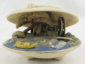lot 100 image: Vintage Asian-Style Clam Shell Diorama with River Scene and House