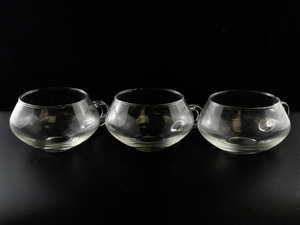 lot 117 image: Set of 3 Clear Glass Soup or Punch Cups with Handles