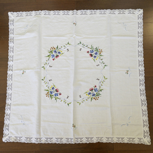 lot 155 image: Vintage Embroidered Floral Tablecloth with Lace Trim