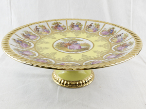 lot 176 image: Bareuther Bavaria Pedestal Cake Plate