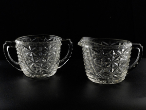 lot 196 image: Anchor Hocking Stars & Bars Creamer and Sugar Set
