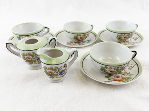 lot 220 image: Vintage Toy Porcelain Tea Set Made in Japan, Floral Pattern