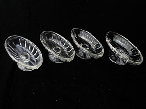 lot 223 image: Set of 4 Glass Footed Banana Split Dishes