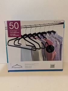lot 32 image: 50 NONSLIP HANGERS