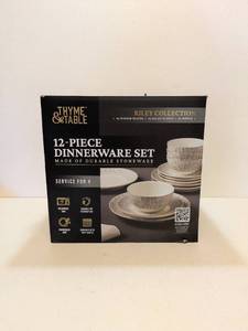 lot 106 image: NEW THYME & TABLE 12-PIECE DINNERWARE SET (RILEY COLLECTION)