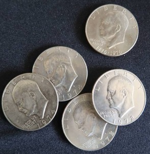 lot 10 image: BICENTENNIAL-EISENHOWER DOLLAR COINS