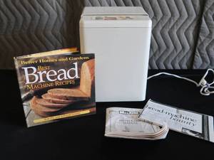 lot 57 image: BREAD MACHINE WCOOKBOOK