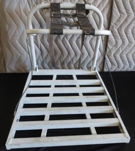 lot 64 image: DEER HUNTER TREE STAND