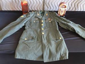 lot 74 image: ANTIQUE ARMY JACKET