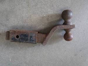 lot 78 image: LARGE BALL AND HITCH