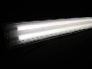 lot 129 image: 4 LED SHOP LIGHT  FLOOR JACKBRACE