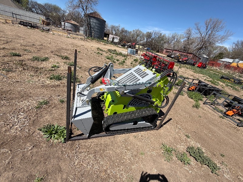 Unused 2026 Mini Skid Steer Loader ATS T460