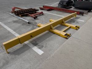 lot 194 image: Spreader Bar for Telescoping Applications