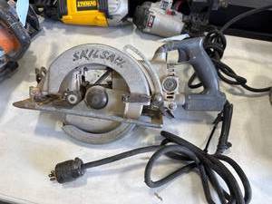 lot 306 image: Skilsaw HD77 Worm Drive Circular Saw