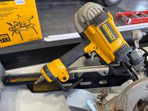 lot 308 image: Dewalt D51825 Clipped Head Framing Nailer
