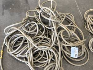 lot 313 image: 200 Feet of Air Hose with New Ends in Two Sections