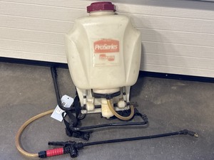 lot 271 image: Chaplin ProSeries Backpack Sprayer with Adjustable Wand