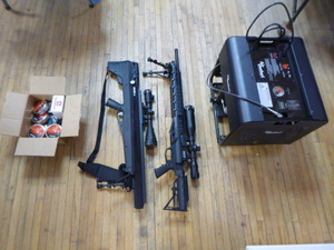 lot 17 image: Air Venturi Air Compressor with 2 Air Rifles