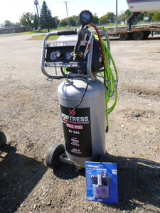 lot 4 image: Fortress High Performance Series Air  Compressor