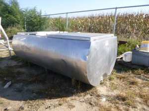 lot 20 image: Stainless Steel Bulk Tank