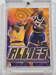 lot 10 image: Kobe Bryant Shaquille ONeal 1999 SkyBox Hoops Allies #1 - Los Angeles Lakers Basketball Card in Magnetic One Touch