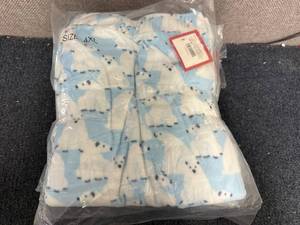 lot 15 image: 4 Pairs of Target Pajama Pants - 4XL