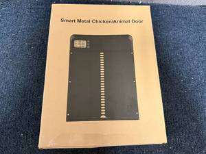 lot 22 image: Smart Metal Chicken Door