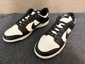 lot 28 image: Nike Dunk Lows - Mens 8.5 Womens 10