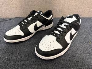 lot 30 image: Nike Dunk Lows - Mens 8.5 Womens 10