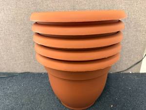 lot 60 image: 5 Bloem Living Terra Cotta Planter Pots