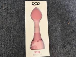 lot 79 image: Pop Sonic Spade Facial Cleanser
