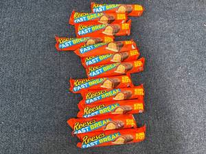 lot 209 image: 12 Reeses Fast Break Bars