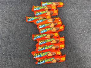 lot 211 image: 12 Reeses Fast Break Bars