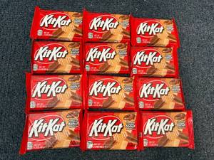 lot 217 image: 12 Kit Kat Bars - Chocolate Donut Flavor