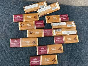 lot 229 image: 12 Farmhouse Crownie Batter Chocolate Bars