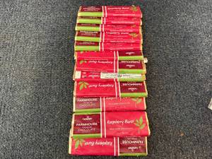 lot 231 image: 12 Farmhouse Raspberry Burst Bars