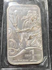 lot 08 image: 1 TROY OZ .999 FINE SILVER TRIDENTSILVER BAR