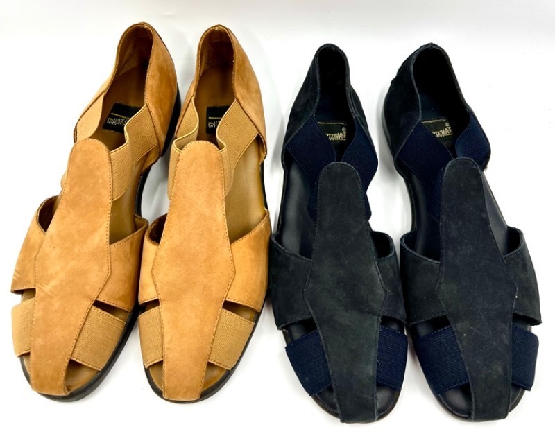 lot 267 image: Two Pairs of What What Leather Upper Womens Sandals Size 6M, Tan and Black with original boxes