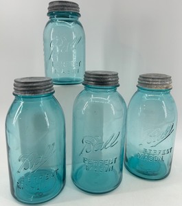 lot 23 image: Set of 4 Vintage Ball Perfect Mason Blue Jars with Zinc Lids