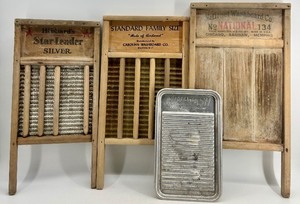 lot 76 image: Collection of 4 Vintage Wooden and Metal Washboards - Various Brands