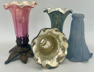 lot 134 image: Set of 4 Vintage Mercury Glass Lamp Shades with Decorative Base