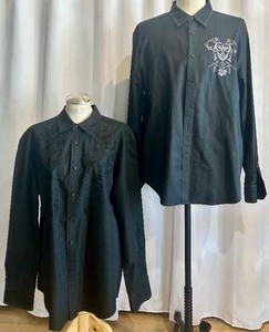 lot 144 image: Set of 2 J. Campbell Los Angeles Black Embroidered Button-Up Shirts XL
