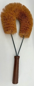 lot 172 image: Fuller Salesman Sample U-Shaped Brush with Wooden Handle