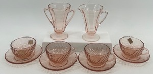 lot 188 image: Arcoroc Hocking Pink Depression Glass Tea Set with Creamer, Sugar, 4 Cups and Saucers - Italy