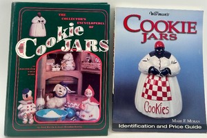 lot 305 image: Lot of 2 Cookie Jar Collector Books with Price Guides