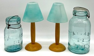 lot 322 image: Pair of Vintage Atlas E-Z Seal Jars and Frosted Glass Miniature Tealight Lamps