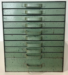 lot 351 image: Vintage Industrial 10-Drawer Metal Storage Cabinet