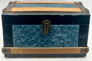 lot 298 image: Vintage Blue and Wood Small Trunk with Metal Accents and Floral Lined Interior