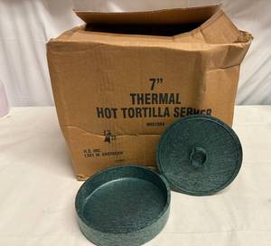 lot 110 image: 12x 7 Thermal Hot Tortilla ServersWarmers